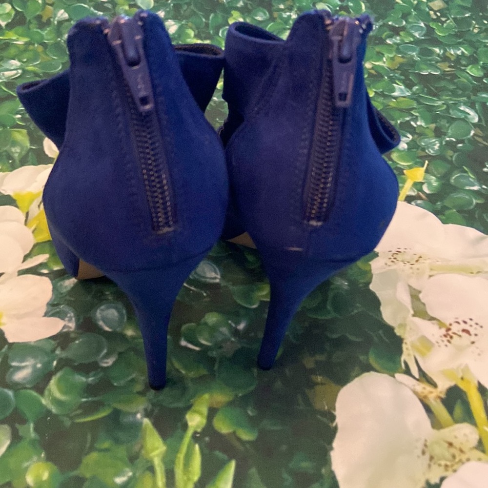 Just Fab/Rock and republic shoes. Three sets - size 8 medium - Picture 9 of 16